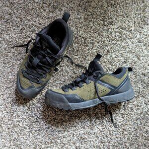 Black Diamond Approach Shoes, Olive Green, Women's size 7.5 wide, Men's size 7